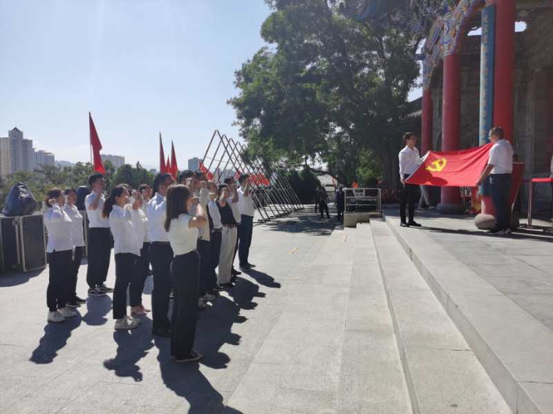 集團(tuán)機(jī)關(guān)第二黨支部與土木院第一黨支部開展<br/>“重溫光輝歷程，傳承紅色基因”主題黨日暨結(jié)對共建活動