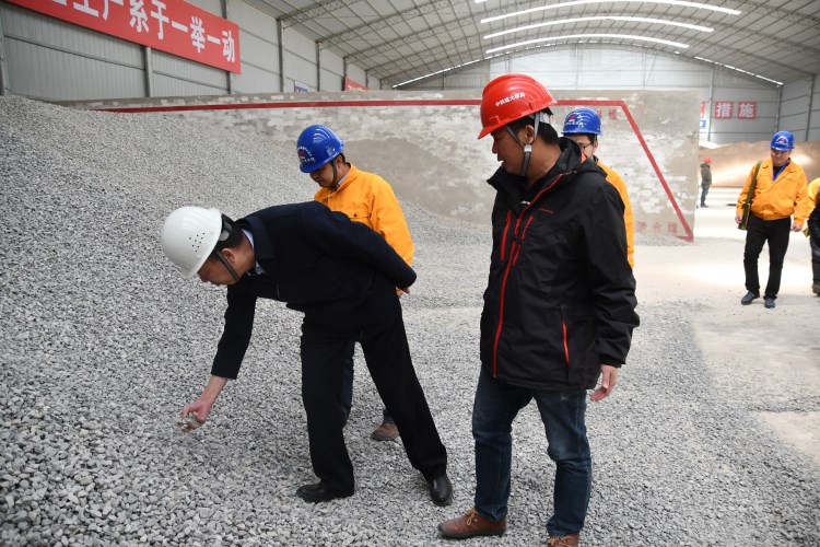J:集團網(wǎng)站模塊公司動態(tài)8.2子公司動態(tài).甘肅省交通工程建設監(jiān)理有限公司省交通監(jiān)理公司動態(tài)新聞（2018.4-2019.7）生產(chǎn)經(jīng)營?9.1.24精準把脈 助推高質量發(fā)展——甘肅交通監(jiān)理公司項目機構年度目標責任考核工作紀實_0_1_3.jpg